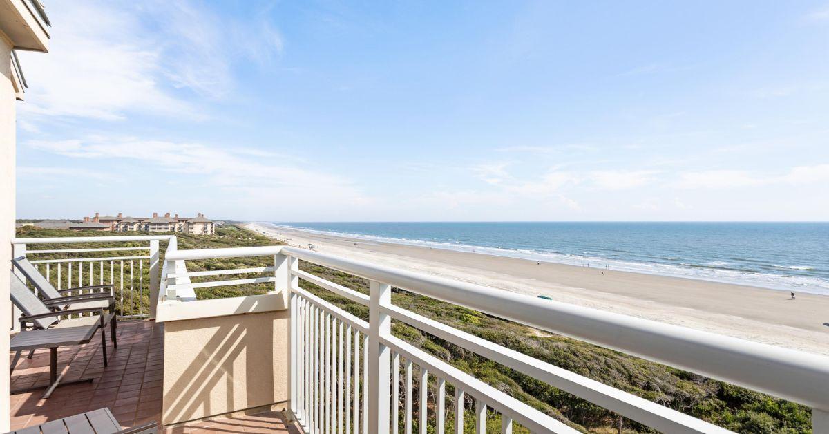 balcony of oceanfront villa on kiawah island