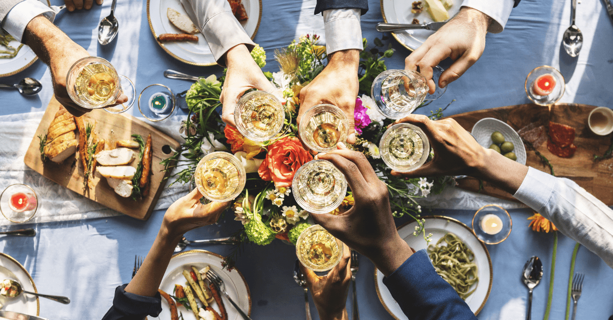 restaurant table toast